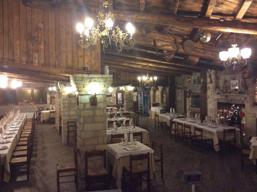 Hotel Il Feudo Dei Pierleoni Celano Exteriör bild